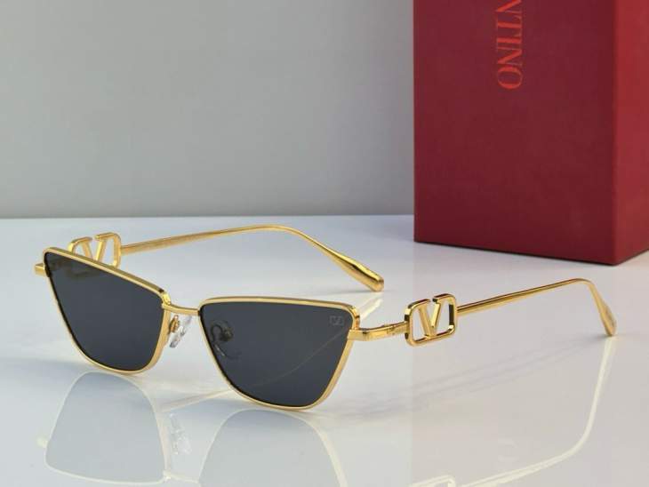 Picture of Valentino Sunglasses _SKUfw65043864fw
